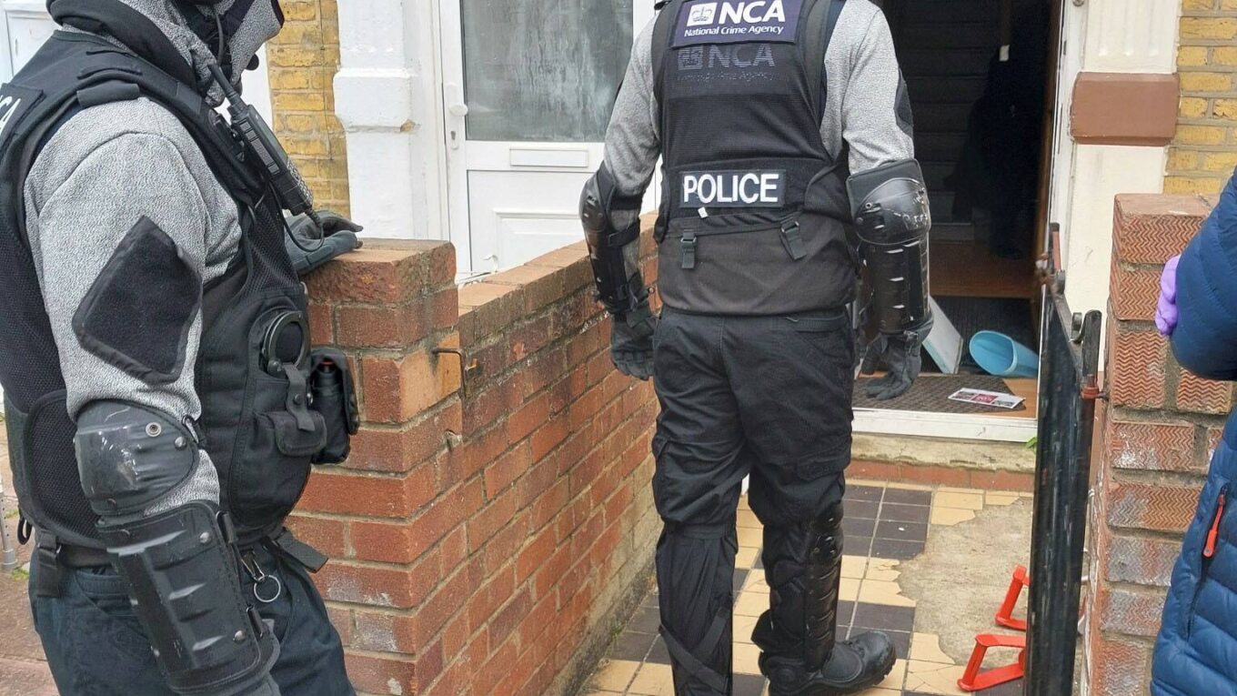 uk_nca_cops_russian_coms
